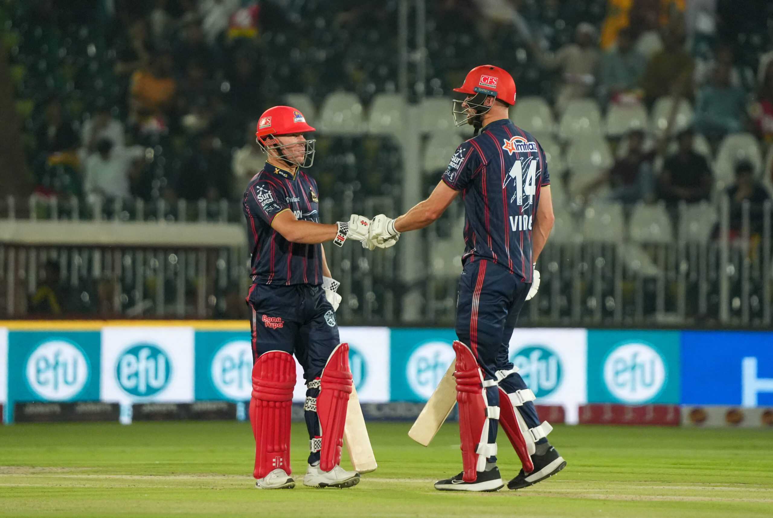 Warner and Vince Brilliance Helps Karachi To Reach Playoffs Warner and Vince Brilliance Helps Karachi To Reach Playoffs