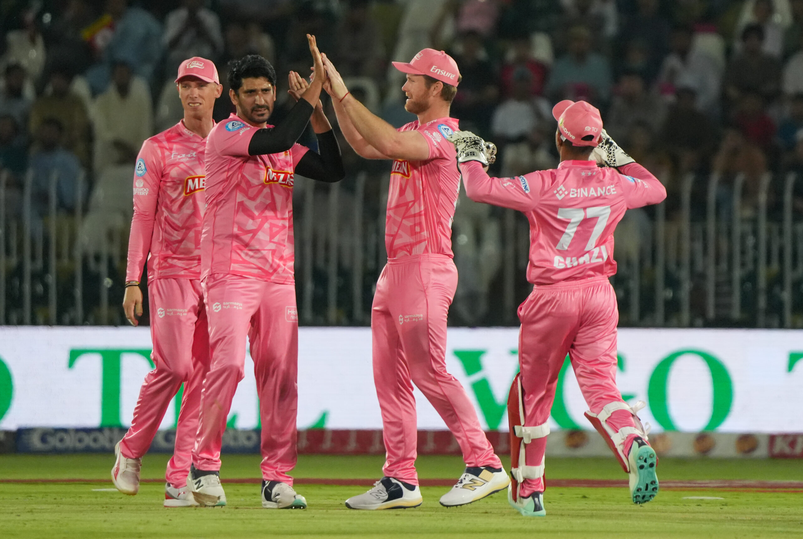 Islamabad United overpower Karachi Kings to book place in PSL X top two Islamabad United overpower Karachi Kings to book place in PSL X top two
