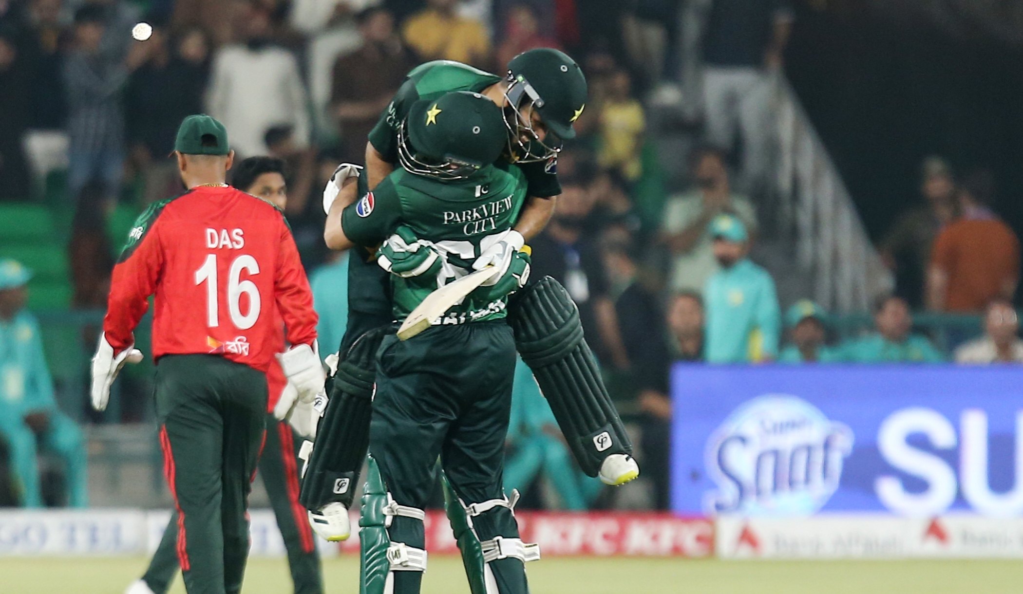 Haris’ brilliant ton leads Pakistan to a clean sweep against Bangladesh Haris’ brilliant ton leads Pakistan to a clean sweep against Bangladesh