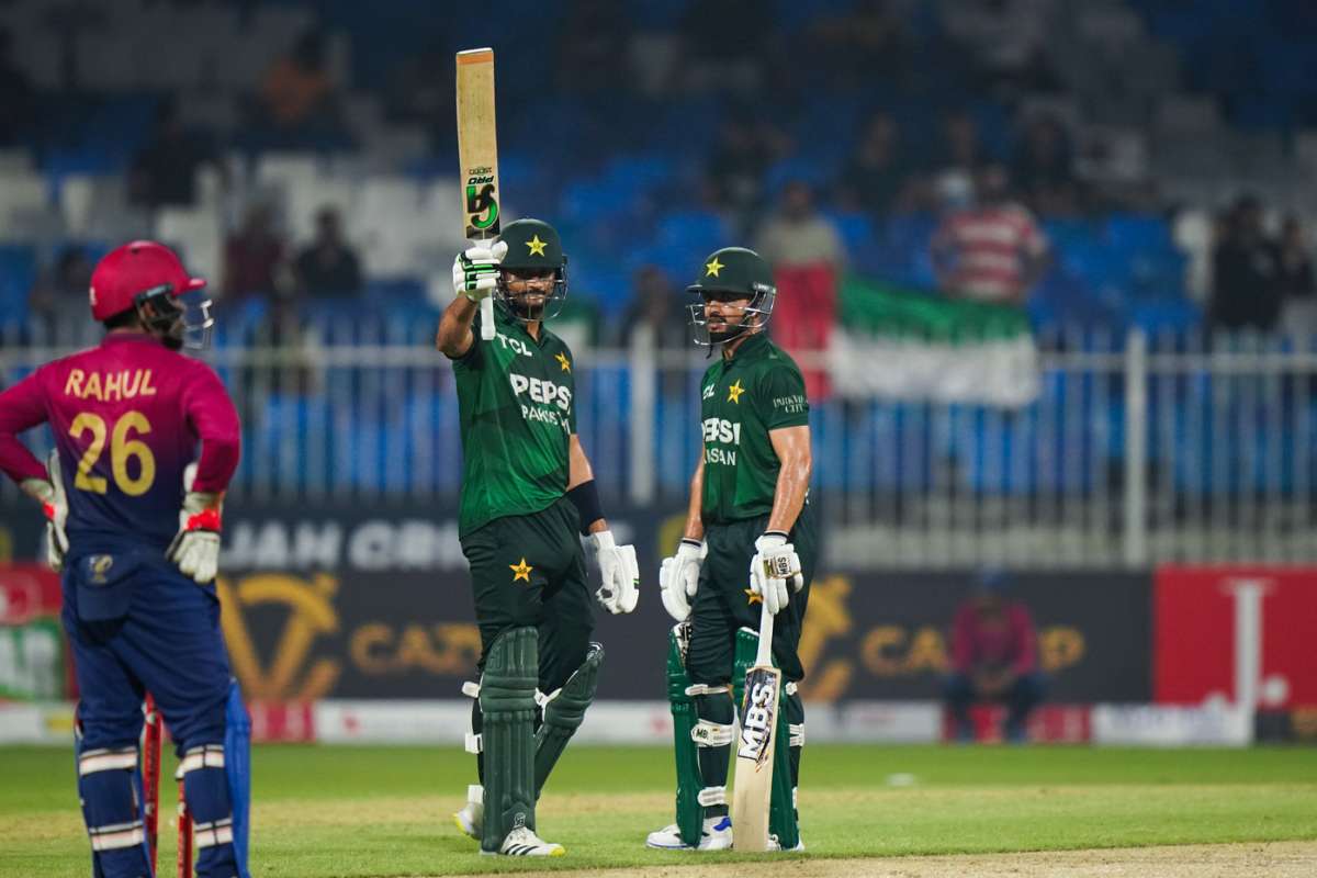 Pakistan outclass UAE despite Asif Khan’s fighting half-century in tri-series clash Pakistan outclass UAE despite Asif Khan’s fighting half-century in tri-series clash