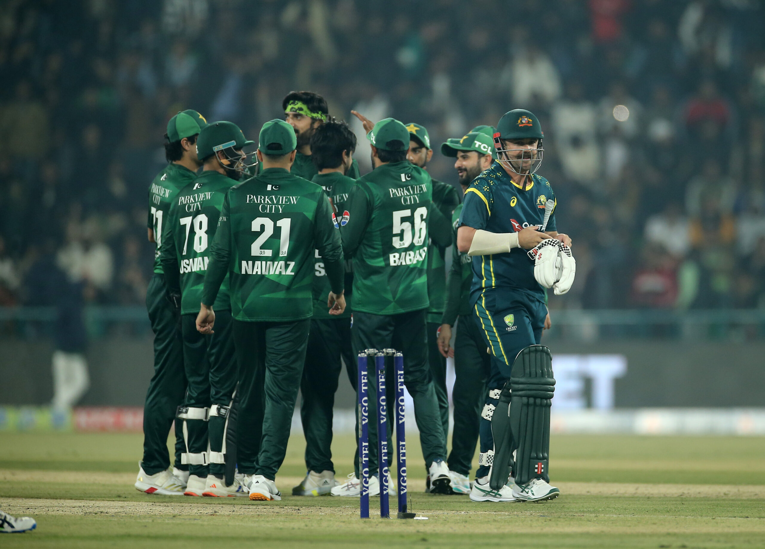 Pakistan Outclass Australia to Clinch T20I Series in Lahore Pakistan Outclass Australia to Clinch T20I Series in Lahore