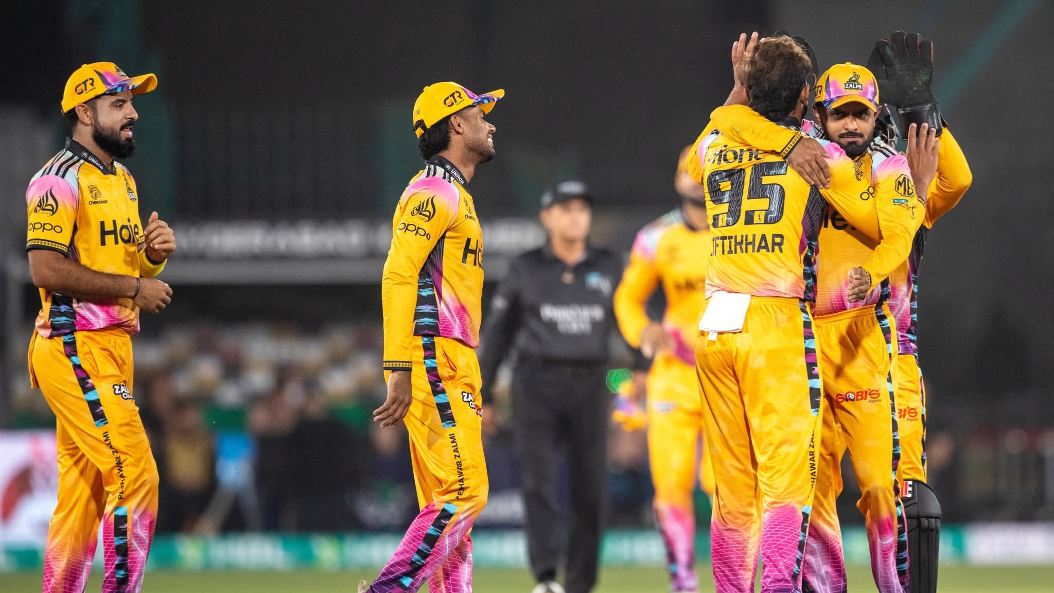 Zalmi Hold Nerve in Final Over to Down Kingsmen