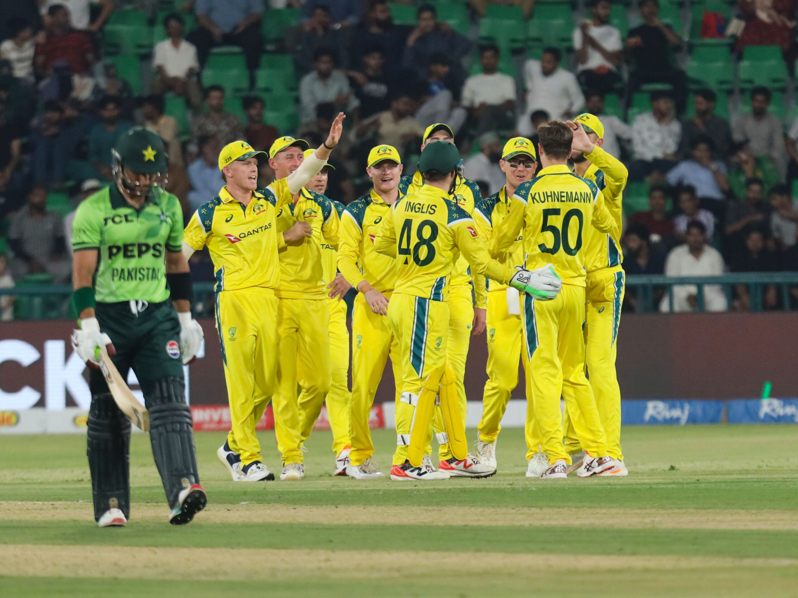 Australia Outclass Pakistan by 41 Runs to Set Up ODI Decider Australia Outclass Pakistan by 41 Runs to Set Up ODI Decider
